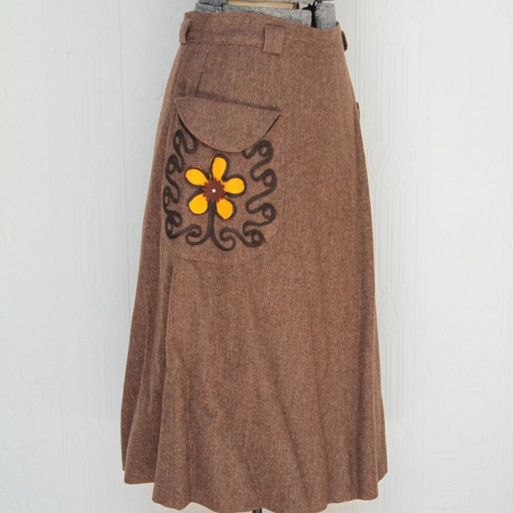 40's brown wool skirt with applique flowers on pockets - Picture 3 of 4